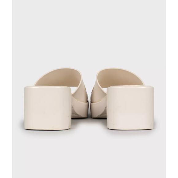 Gucci White Rubber Logo Slides Size 37 - Picture 4 of 5